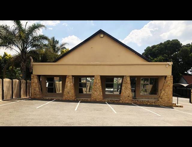 OFFICE FOR SALE IN ASTON MANOR